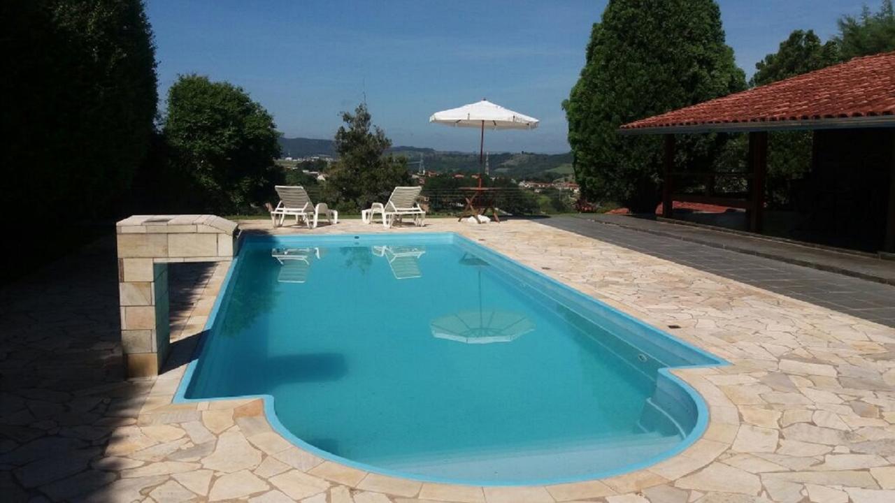 Вилла Linda Chacara Com Piscina Атибая Экстерьер фото