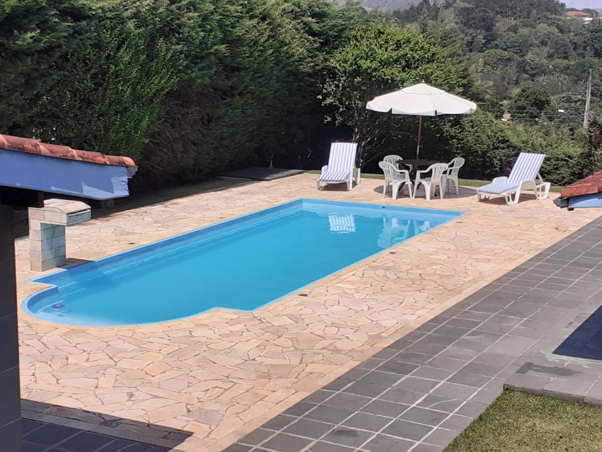 Вилла Linda Chacara Com Piscina Атибая Экстерьер фото